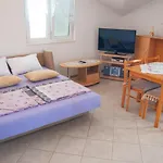 Mia Apartment *